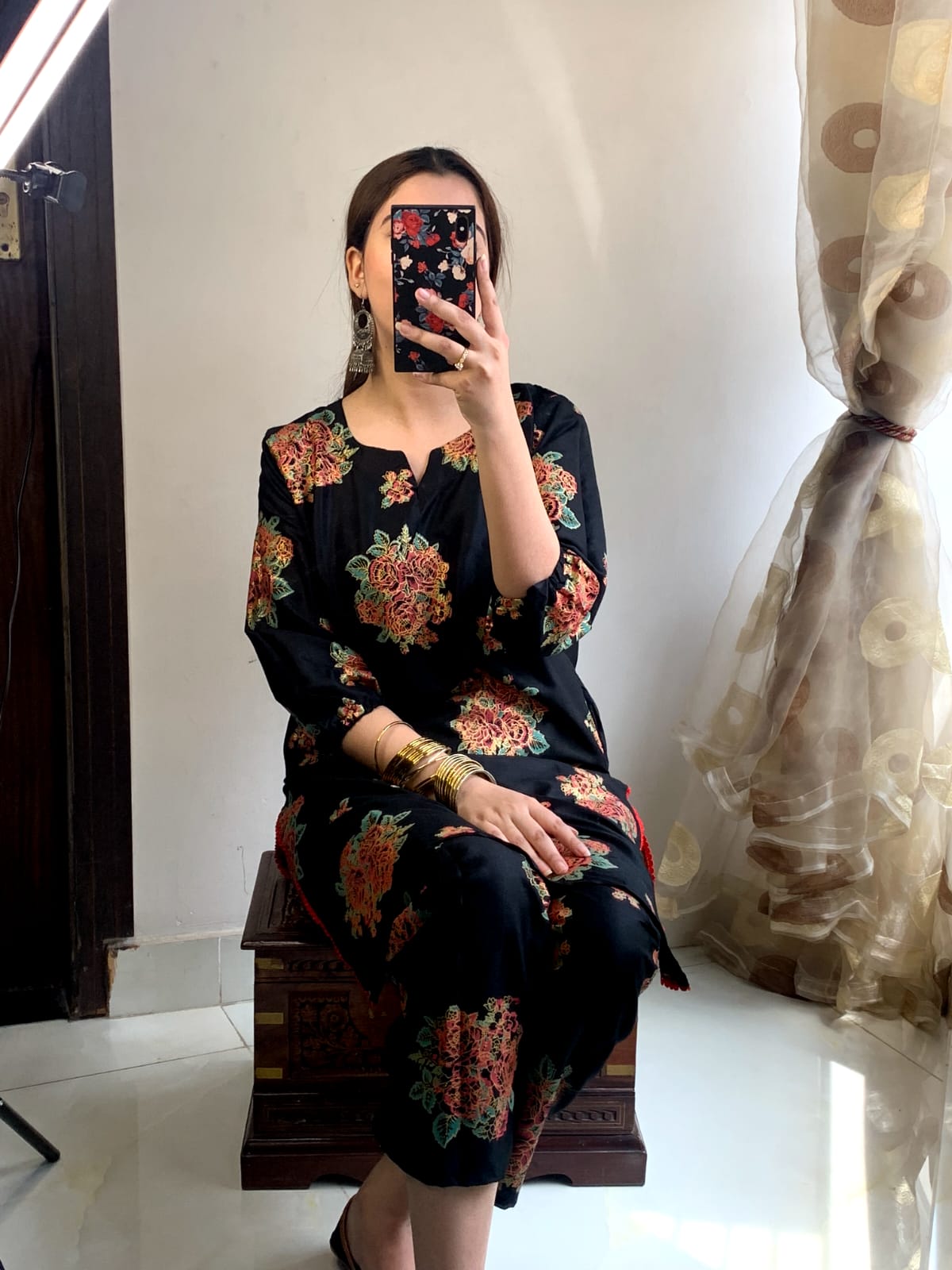 Gulaab Design 2 PC Premium Linen (Stitched)
