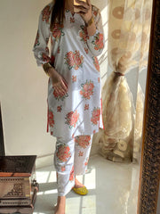 Gulaab Design 2 PC Premium Linen (Stitched)